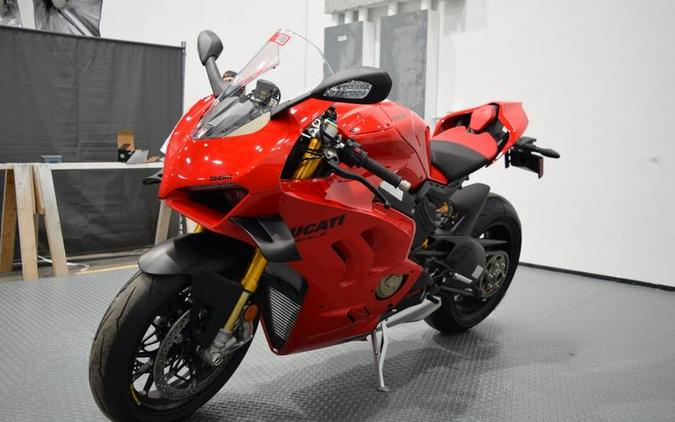 2024 Ducati Panigale V4 S Red