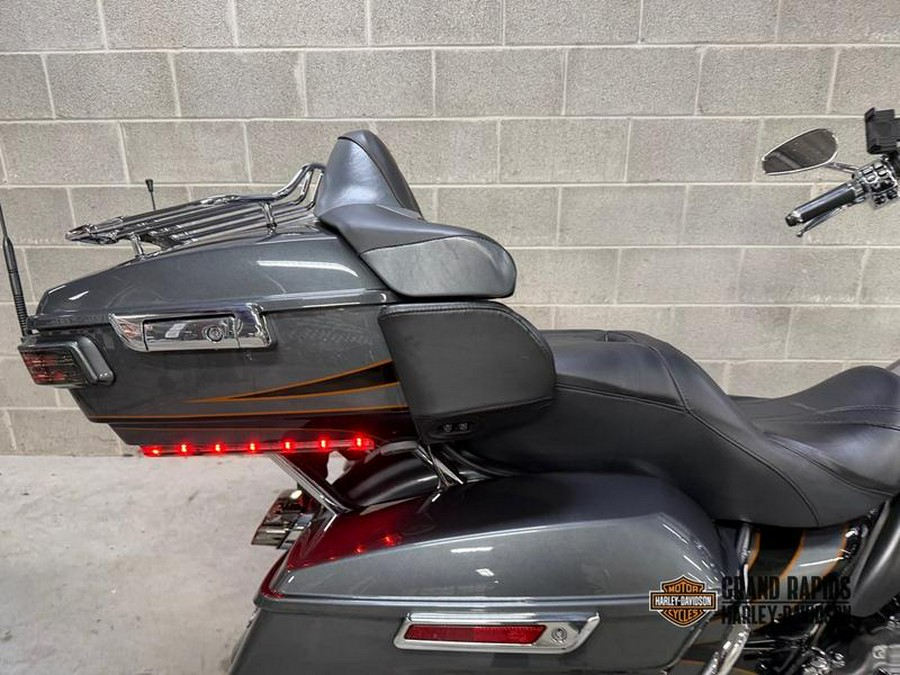 2016 Harley-Davidson® FLTRUSE - CVO™ Road Glide Ultra®