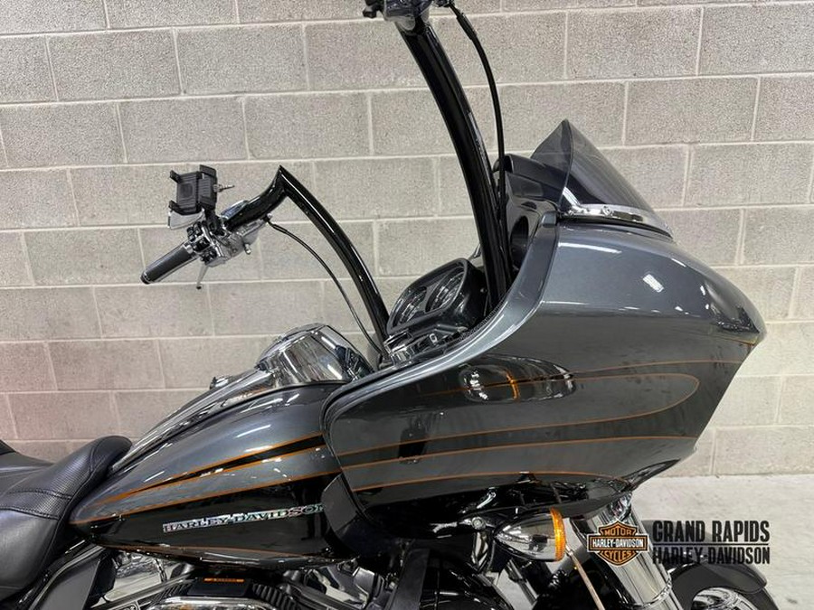 2016 Harley-Davidson® FLTRUSE - CVO™ Road Glide Ultra®
