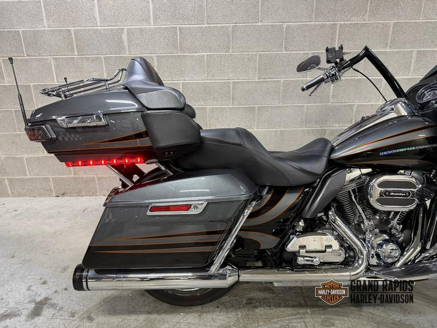2016 Harley-Davidson® FLTRUSE - CVO™ Road Glide Ultra®