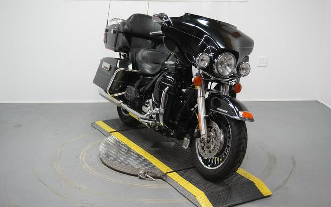 2011 Harley-Davidson® Electra Glide® Ultra Limited Vivid Black