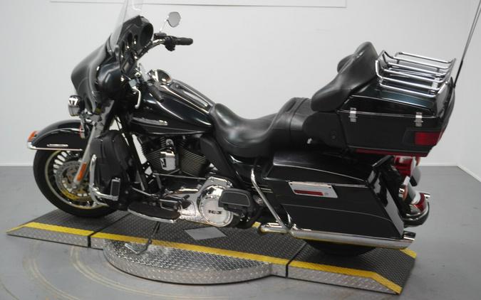 2011 Harley-Davidson® Electra Glide® Ultra Limited Vivid Black