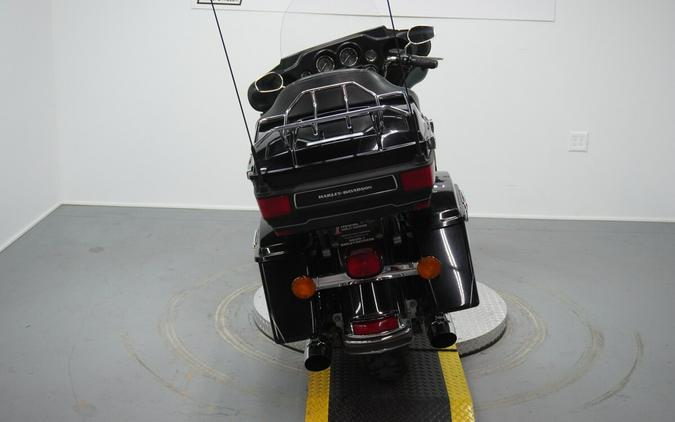 2011 Harley-Davidson® Electra Glide® Ultra Limited Vivid Black