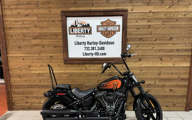 2022 Harley-Davidson® Street Bob® 114 Vivid Black FXBBS