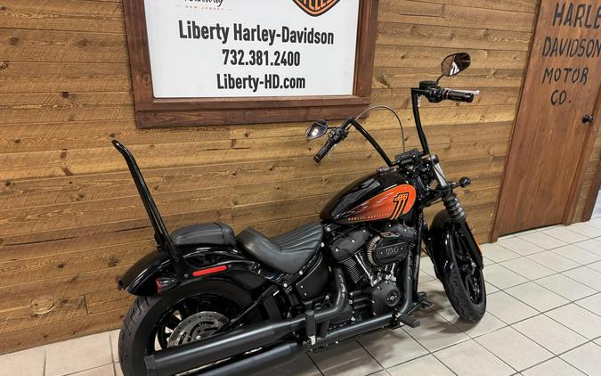 2022 Harley-Davidson® Street Bob® 114 Vivid Black FXBBS