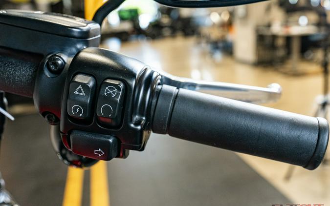 2023 Harley-Davidson® SOFTAIL STREET BOB 114