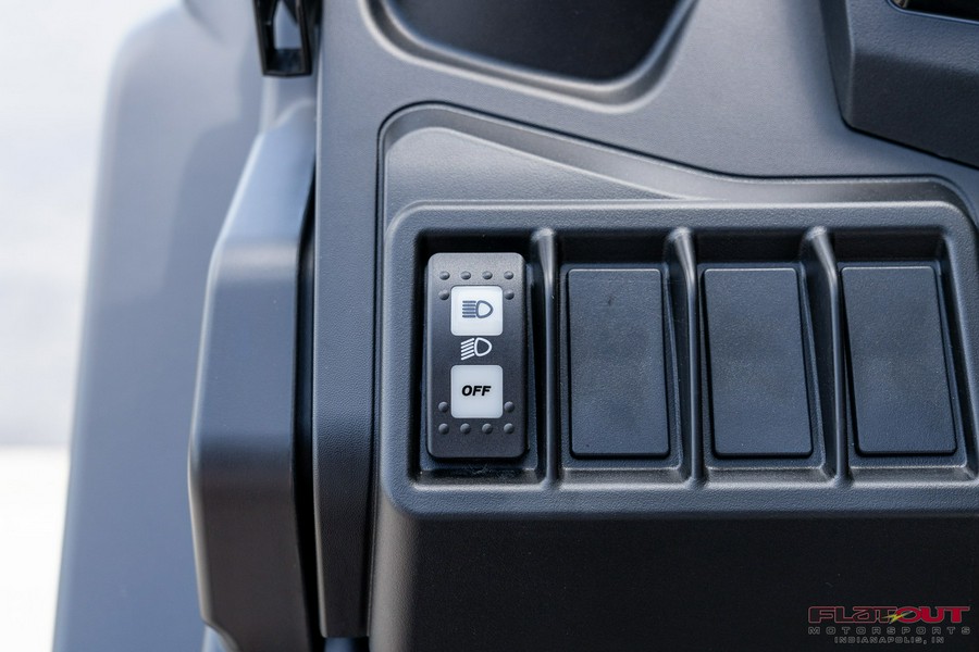 2025 Can-Am DEFENDER HD10 DPS