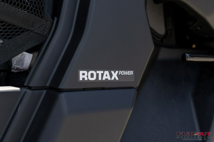 2025 Can-Am DEFENDER HD10 DPS