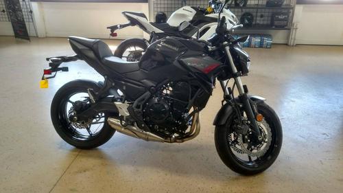 2020 Kawasaki Z650 Review (11 Fast Facts – Urban + Sport Motorcycle)