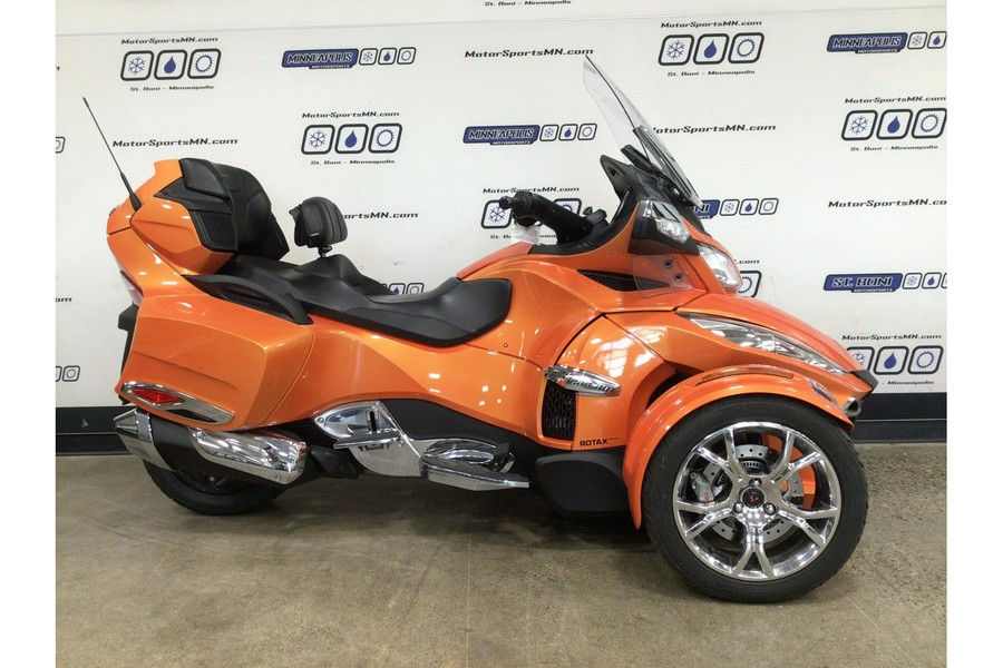 2019 Spyder RT Limited (SE6) - Chrome - Can-Am