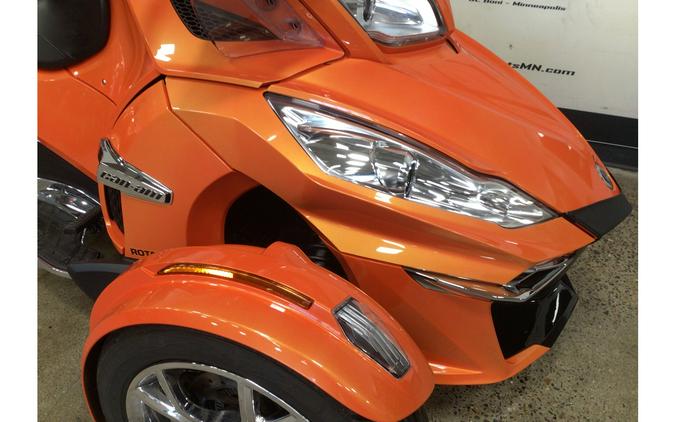 2019 Can-Am Spyder RT Limited (SE6) - Chrome