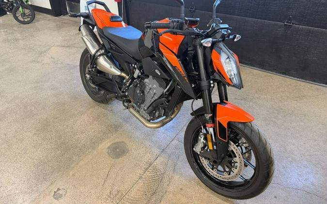 2021 KTM Duke 890