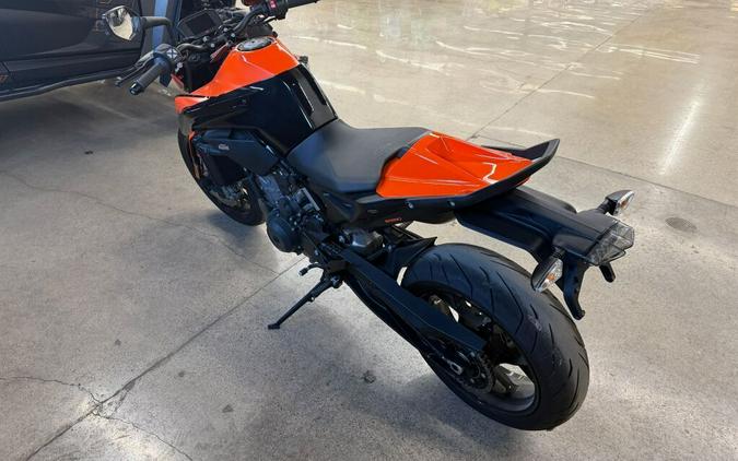 2021 KTM Duke 890