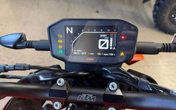 2021 KTM Duke 890