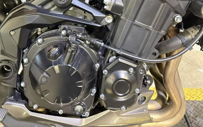 2023 Kawasaki Z900 ABS Metallic Black/Graphite Gray/Flat Black