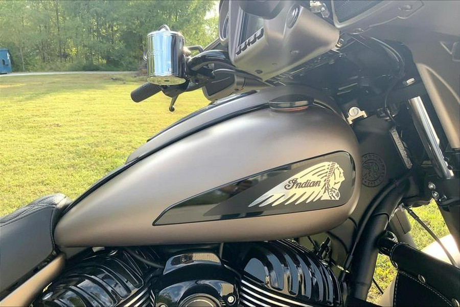 2019 Indian Motorcycle® Chieftain Dark Horse® Thunder Black Smoke