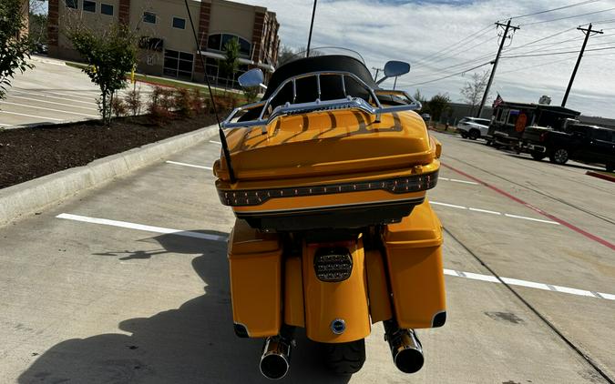 2022 Harley-Davidson CVO™ Road Glide Limited Hightail Yellow Pearl