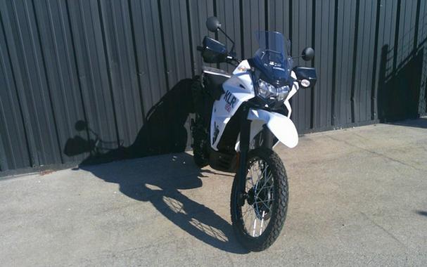 2025 Kawasaki KLR 650 Pearl Crystal WhiteMetallic Carbon Gray