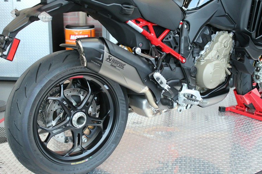 2025 Ducati Multistrada V4 Pikes Peak