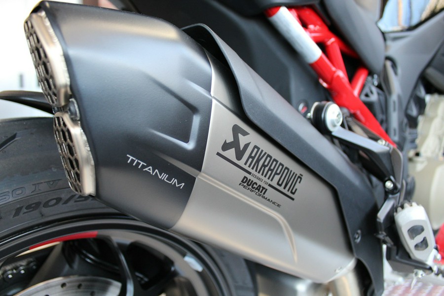 2025 Ducati Multistrada V4 Pikes Peak