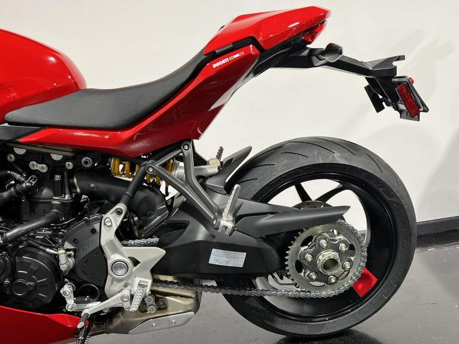 2023 Ducati SuperSport 950 S Ducati Red