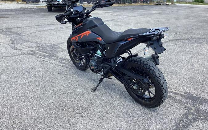 2022 KTM Adventure 390