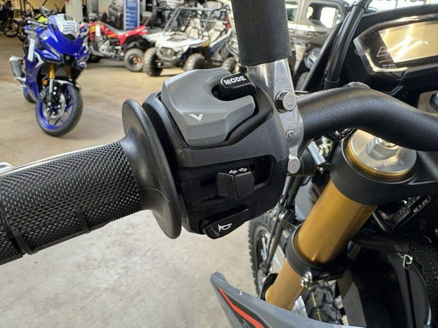 2025 Suzuki DR-Z400SM5