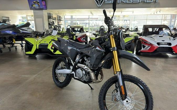 2025 Suzuki DR-Z400SM5