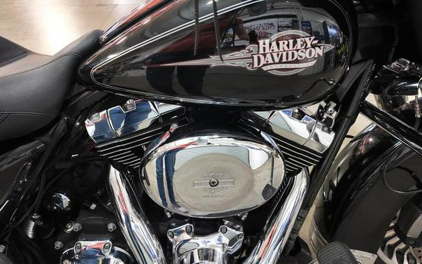 2013 Harley-Davidson® FLHTC - Electra Glide® Classic