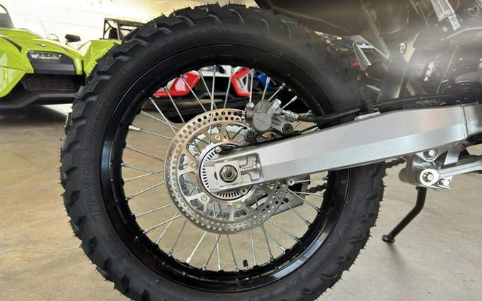 2025 Suzuki DR-Z400SM5