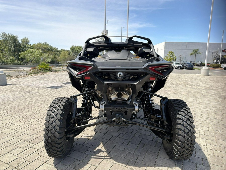 2026 Can-Am MAVERICK R MAX X RC WITH SMART-SHOX 999T DCT
