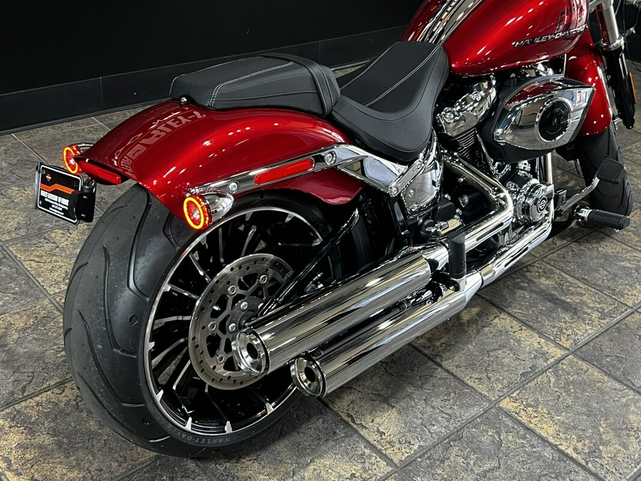 2025 Harley-Davidson Breakout® Brilliant Red