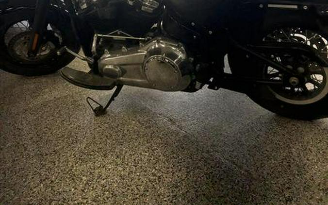 2018 Harley-Davidson® FLSL - Softail® Softail Slim®