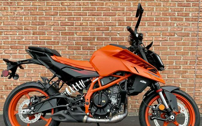 2024 KTM Duke 390