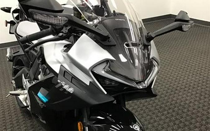2025 CFMOTO 675SS