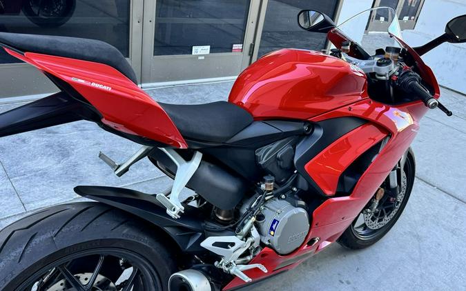 2021 Ducati Panigale V2 Ducati Red