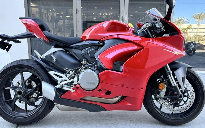 2021 Ducati Panigale V2 Ducati Red