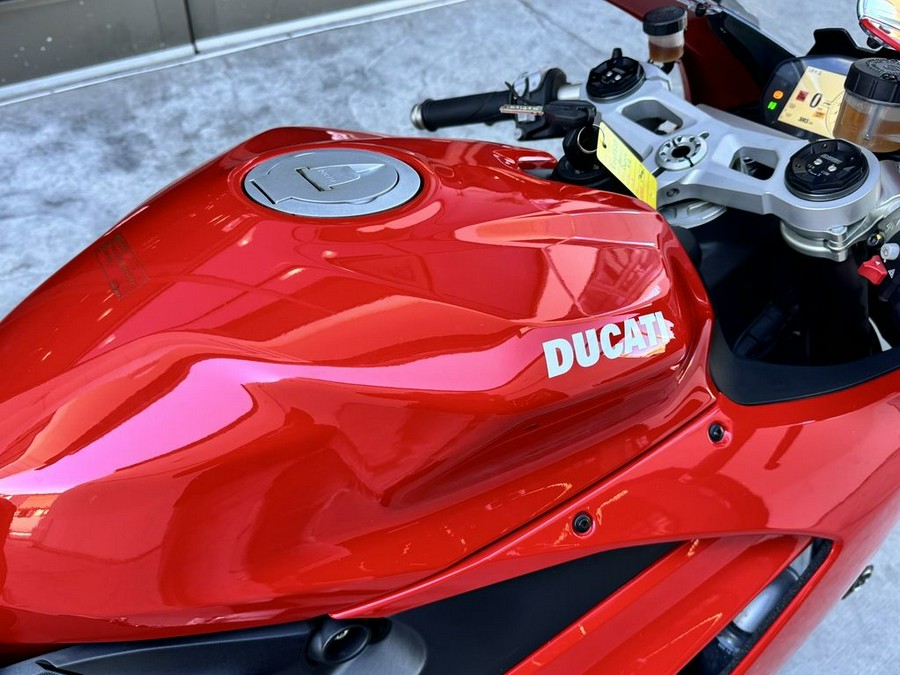 2021 Ducati Panigale V2 Ducati Red