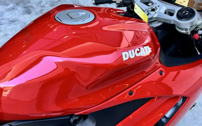 2021 Ducati Panigale V2 Ducati Red