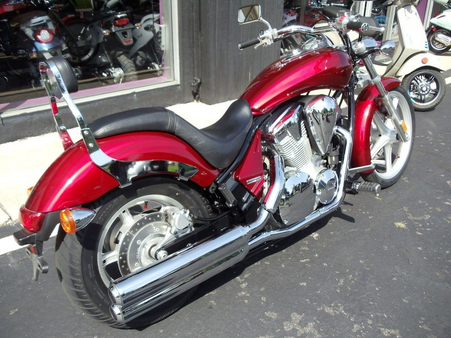 2010 Honda® Sabre (VT1300CS)