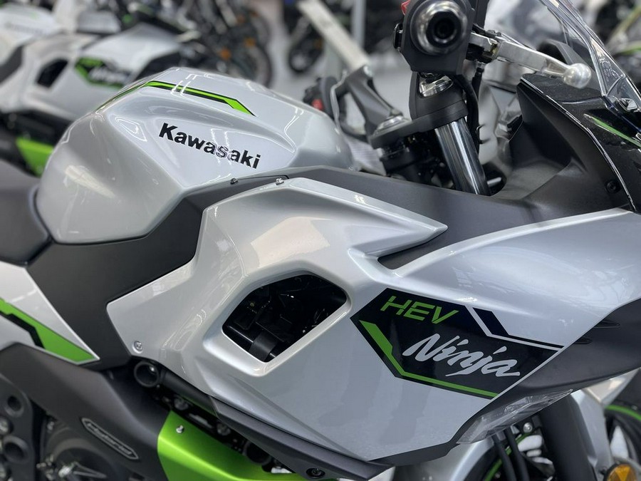 2024 Kawasaki Ninja® 7 Hybrid ABS