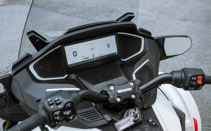 2026 Can-Am® Spyder RT Limited Platine