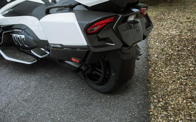 2026 Can-Am® Spyder RT Limited Platine