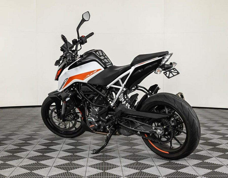 2022 KTM 390 Duke