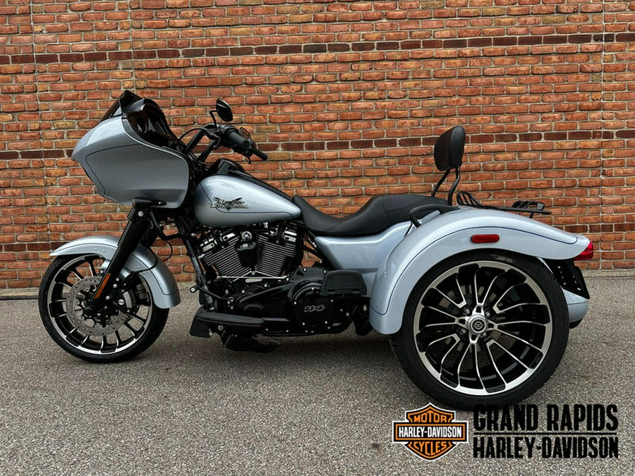 2024 Harley-Davidson® FLTRT - Road Glide® 3