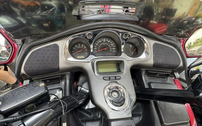 2004 Honda GL18M4