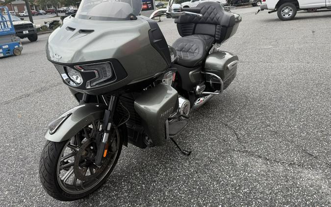 2022 Indian Pursuit® Limited® with Premium Package