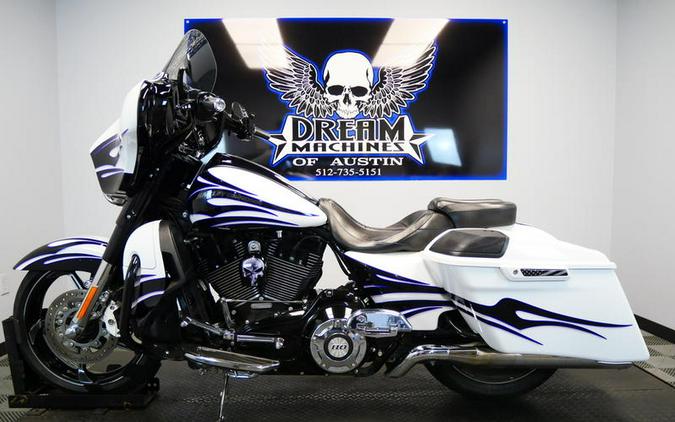 2016 Harley-Davidson® FLHXSE - CVO™ Street Glide®