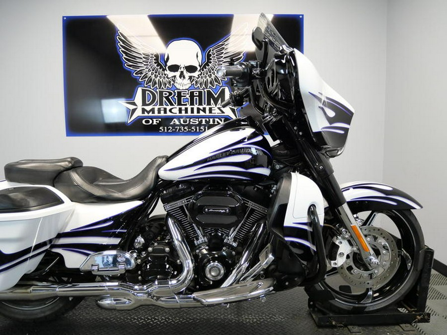 2016 Harley-Davidson® FLHXSE - CVO™ Street Glide®