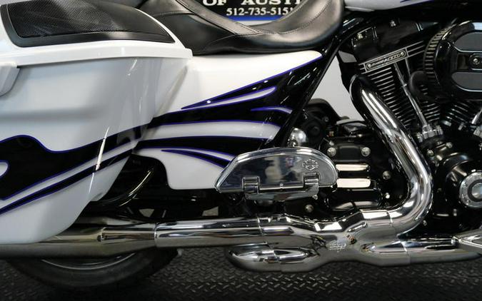 2016 Harley-Davidson® FLHXSE - CVO™ Street Glide®